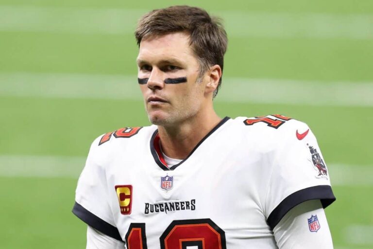 Buy Signal: NFL Quarterback Tom Brady May be into Bitcoin